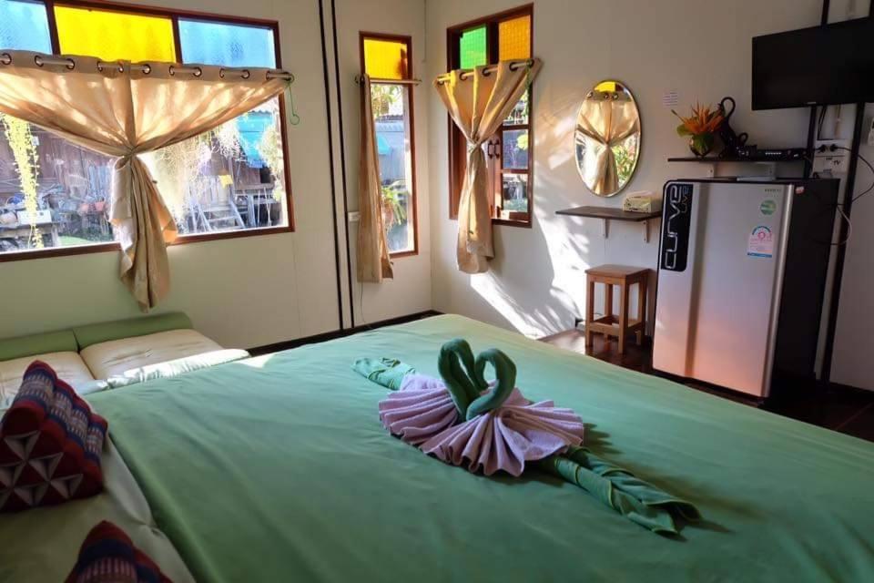 Baan Ing Suan Hotel Амфава Екстериор снимка
