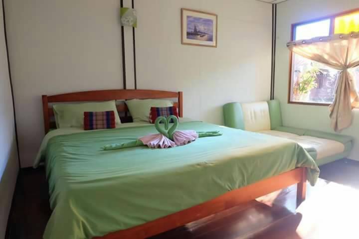Baan Ing Suan Hotel Амфава Екстериор снимка